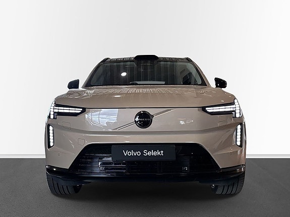 Volvo EX90 9 of 15