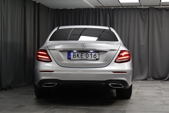 Mercedes-Benz E220 d 4 of 22