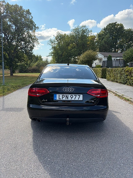Audi A4 5 of 12