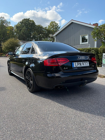 Audi A4 6 of 12