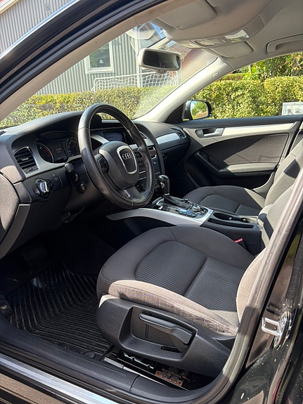 Audi A4 9 of 12