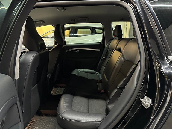 Volvo V70 16 of 16