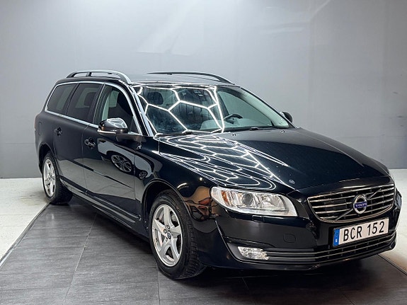 Volvo V70 2 of 16