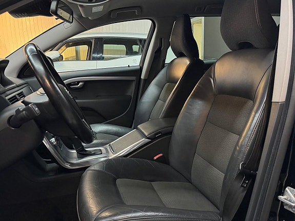 Volvo V70 15 of 16