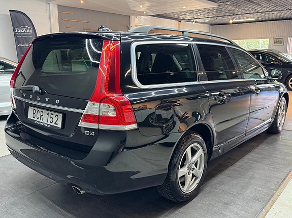 Volvo V70 5 of 16