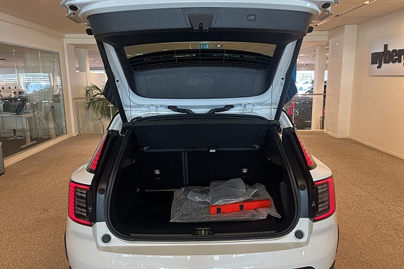 Volvo EX30 13 of 14