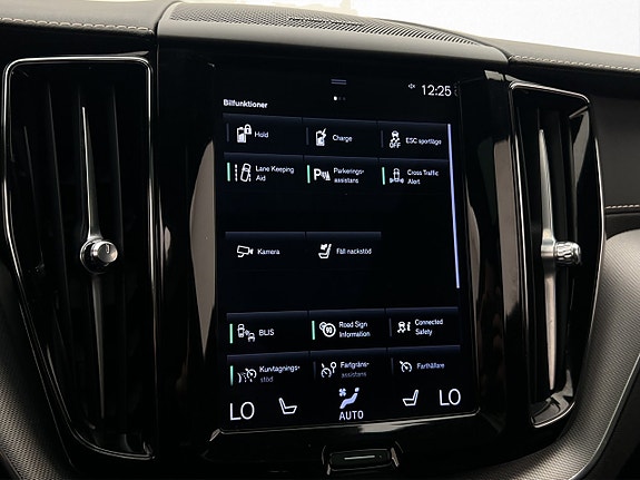 Volvo XC60 24 of 30