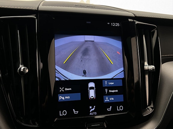 Volvo XC60 22 of 30