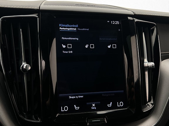 Volvo XC60 27 of 30
