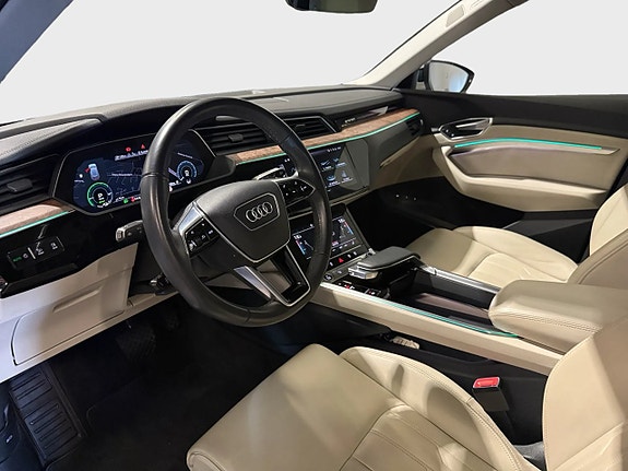 Audi e-tron 11 of 13