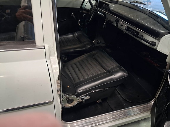 Volvo Amazon 3 of 4