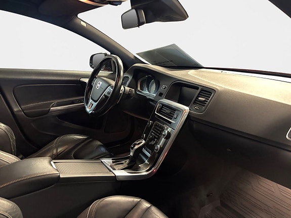 Volvo V60 9 of 19