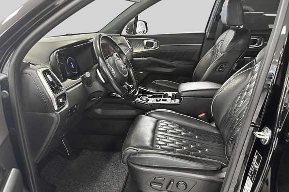 Kia Sorento 8 of 14