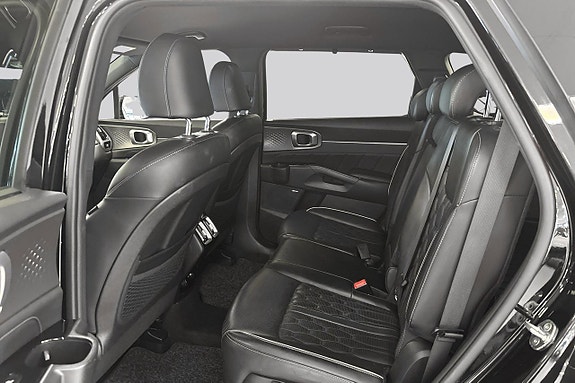 Kia Sorento 9 of 14