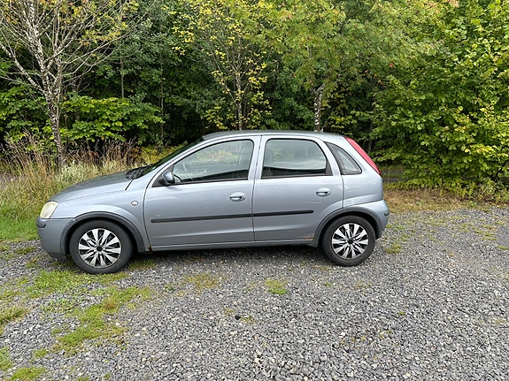 Opel Corsa 2 of 9