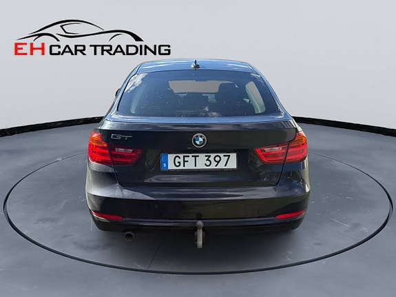 BMW 318d 4 of 8