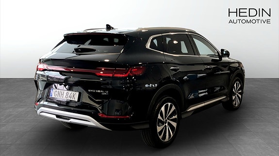 BYD Seal U 2 of 9