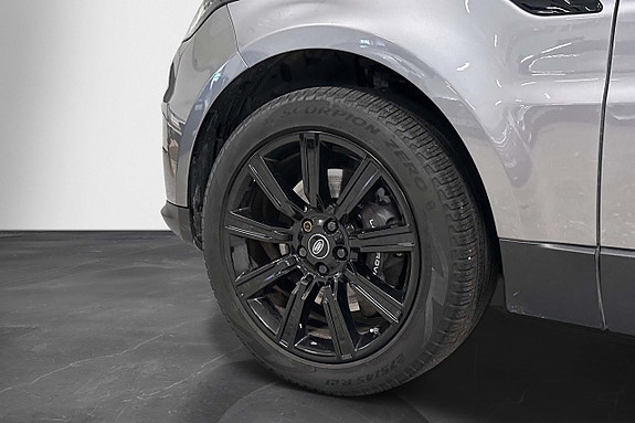 Land Rover Range Rover Sport 24 of 24