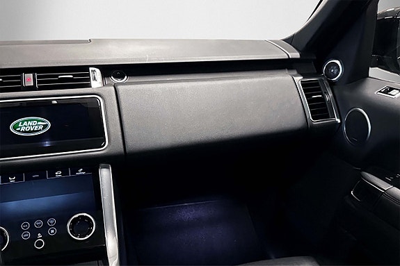 Land Rover Range Rover Sport 15 of 24