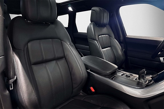 Land Rover Range Rover Sport 11 of 24