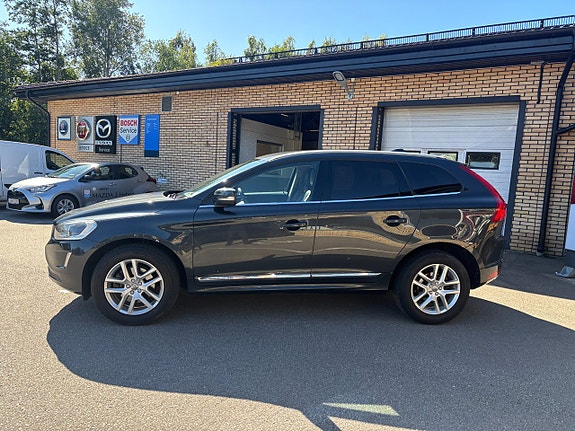 Volvo XC60 2 of 26