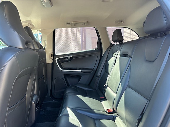 Volvo XC60 15 of 26
