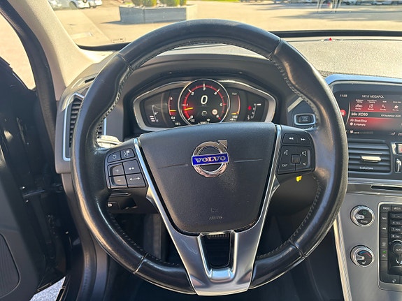 Volvo XC60 12 of 26