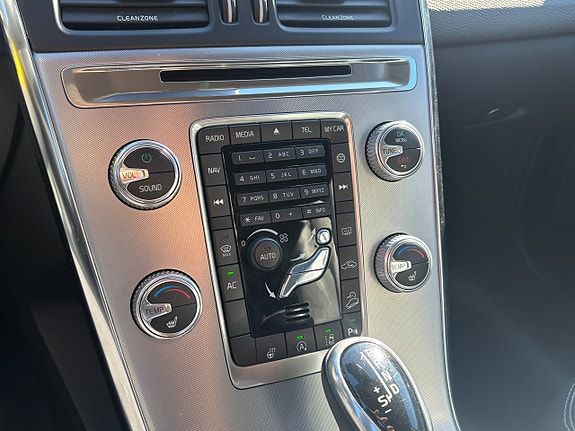 Volvo XC60 23 of 26