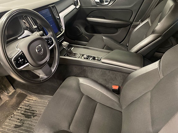 Volvo V60 2 of 3