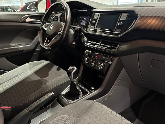 Volkswagen T-Cross 15 of 16