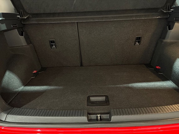 Volkswagen T-Cross 13 of 16
