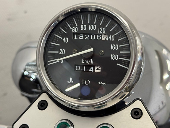 Suzuki VZ 800 Marauder 12 of 12