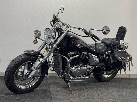 Suzuki VZ 800 Marauder 4 of 12