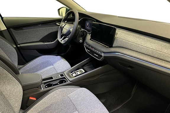 Skoda Octavia 5 of 15