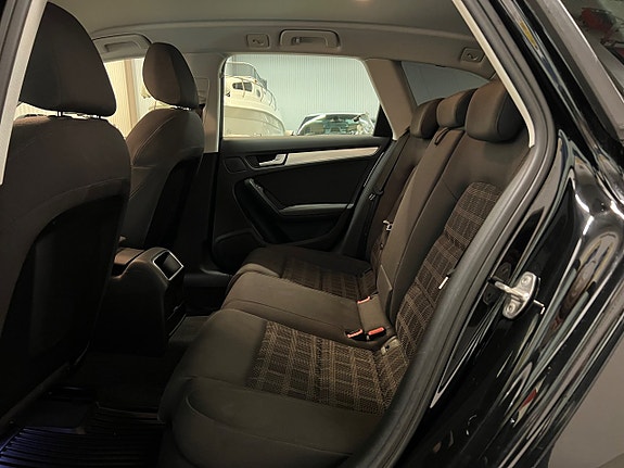 Audi A4 15 of 29