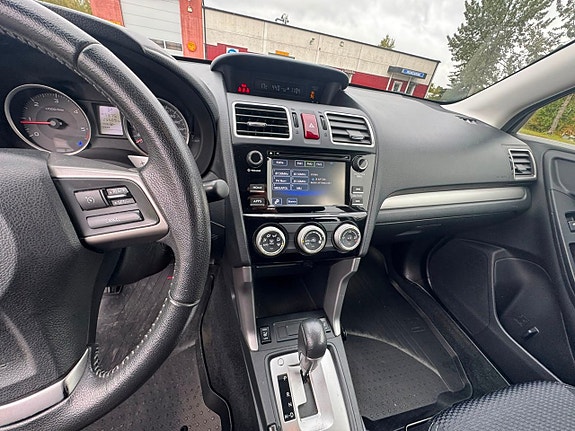 Subaru Forester 8 of 9