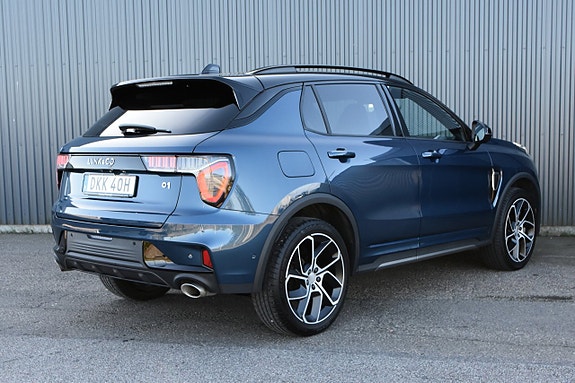 Lynk & Co 01 2 of 24