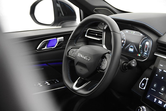 Lynk & Co 01 21 of 24