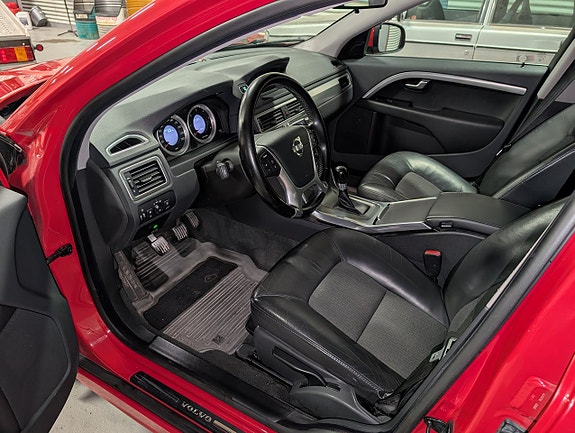 Volvo V70 5 of 11