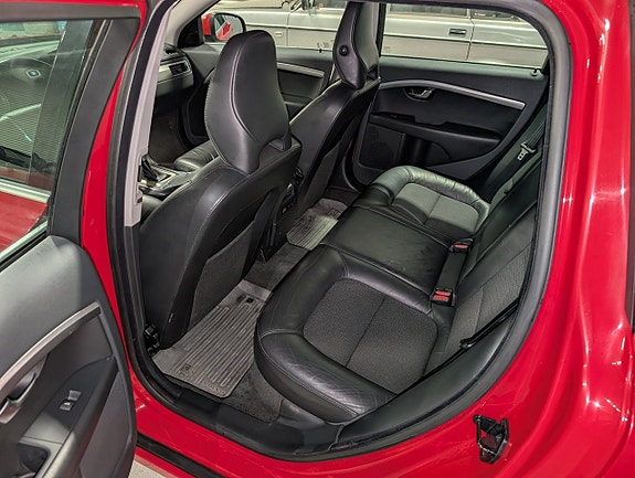 Volvo V70 6 of 11