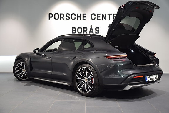 Porsche Taycan 4S 15 of 21