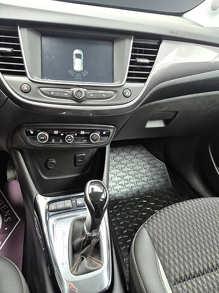 Opel Crossland X 16 of 18