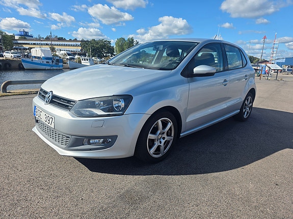 Volkswagen Polo 2 of 9
