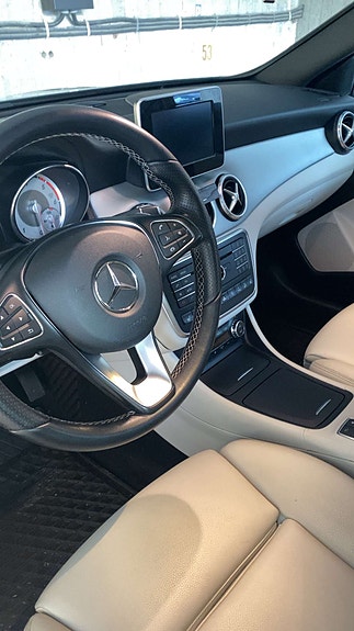 Mercedes-Benz GLA220 d 5 of 11