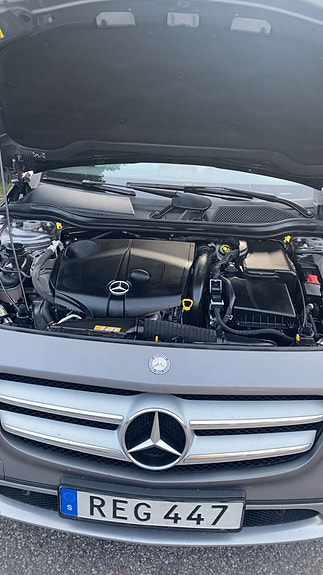 Mercedes-Benz GLA220 d 3 of 11