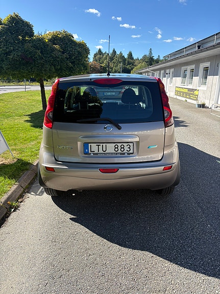 Nissan Note 2 of 8
