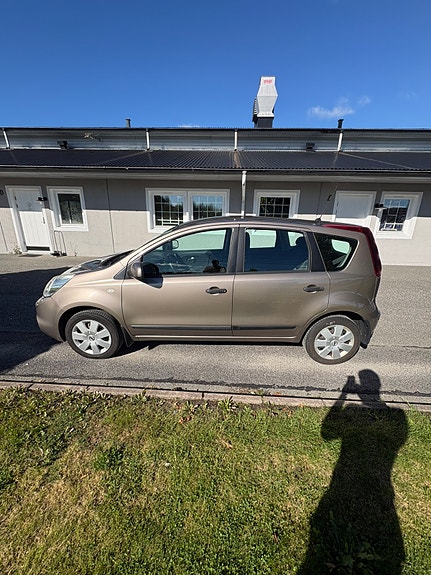 Nissan Note 4 of 8