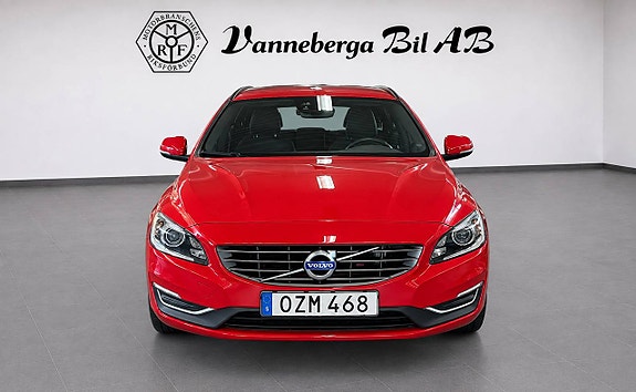 Volvo V60 2 of 6
