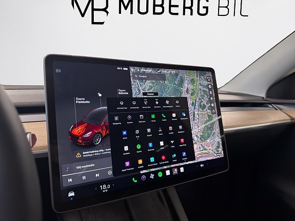 Tesla Model Y 17 of 19