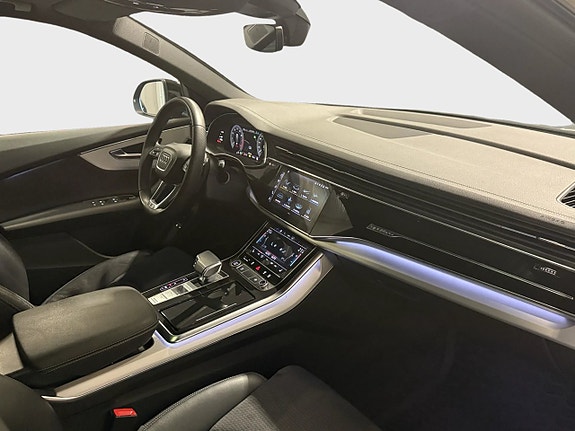 Audi Q8 12 of 14